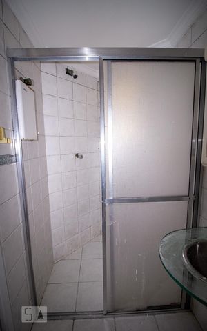 Apartamento para alugar com 65m², 2 quartos e 1 vagaBanheiro