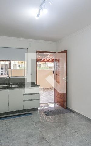 Casa para alugar com 220m², 3 quartos e 2 vagas Casa para alugar com 220m², 3 quartos e 2 vagasCozinha