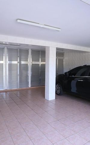 Casa à venda com 300m², 4 quartos e 5 vagasQuintal