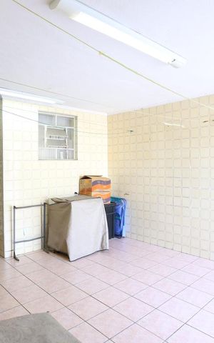 Casa à venda com 300m², 4 quartos e 5 vagasÁrea de Serviço