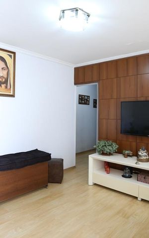 Casa à venda com 300m², 4 quartos e 5 vagasSala - Casa 2