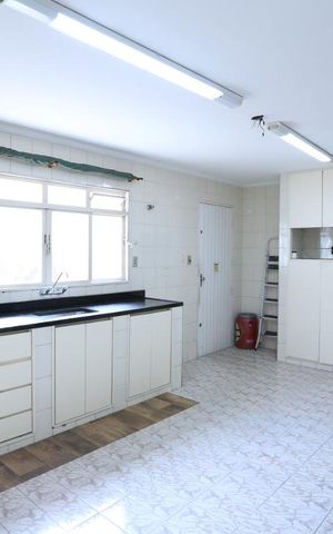 Casa à venda com 300m², 4 quartos e 5 vagasCozinha - Casa 1