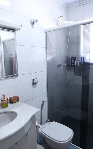 Casa à venda com 300m², 4 quartos e 5 vagasBanheiro - Casa 2