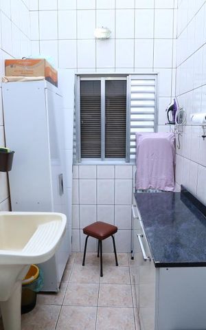 Casa à venda com 300m², 4 quartos e 5 vagasÁrea de Serviço - Casa 2
