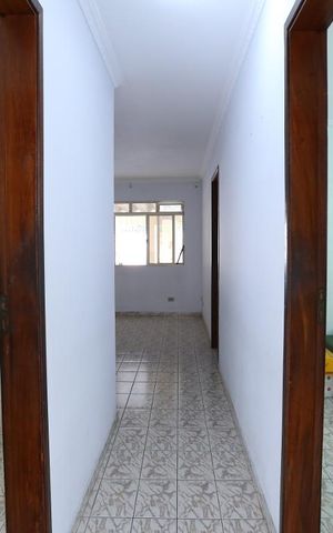 Casa à venda com 300m², 4 quartos e 5 vagasCorredor - Casa 1