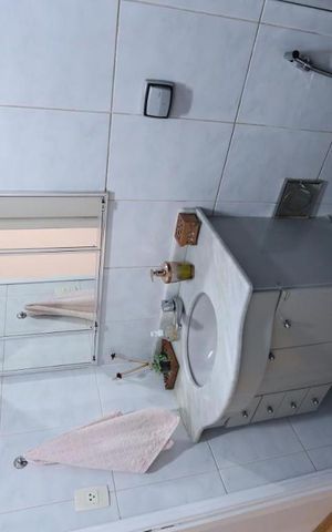 Casa à venda com 300m², 4 quartos e 5 vagasBanheiro - Casa 2