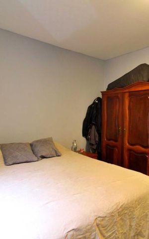 Casa à venda com 250m², 3 quartos e 2 vagasQuarto Suíte