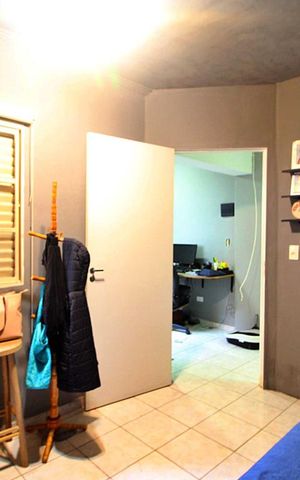 Casa à venda com 250m², 3 quartos e 2 vagasQuarto 2
