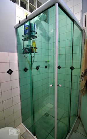 Casa à venda com 250m², 3 quartos e 2 vagasBanheiro da Suíte