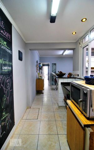 Casa à venda com 250m², 3 quartos e 2 vagasCozinha