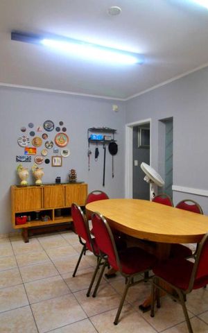 Casa à venda com 250m², 3 quartos e 2 vagasCozinha