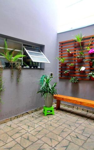 Casa à venda com 250m², 3 quartos e 2 vagasQuintal