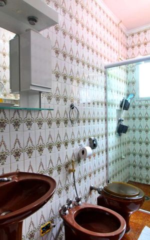 Casa à venda com 250m², 3 quartos e 2 vagasBanheiro