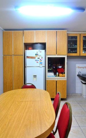 Casa à venda com 250m², 3 quartos e 2 vagasCozinha
