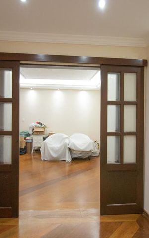 Casa à venda com 430m², 3 quartos e 3 vagas Casa à venda com 430m², 3 quartos e 3 vagasSala de TV