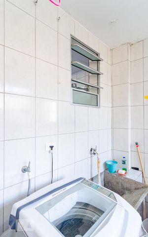 Apartamento à venda com 120m², 3 quartos e 1 vaga Apartamento à venda com 120m², 3 quartos e 1 vagaLavanderia