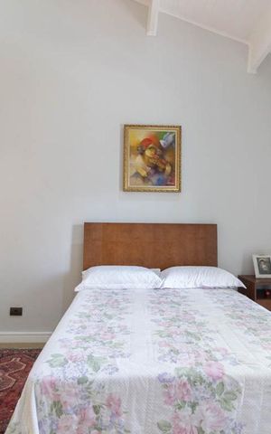 Casa à venda com 500m², 3 quartos e 3 vagas Casa à venda com 500m², 3 quartos e 3 vagasSuíte 2