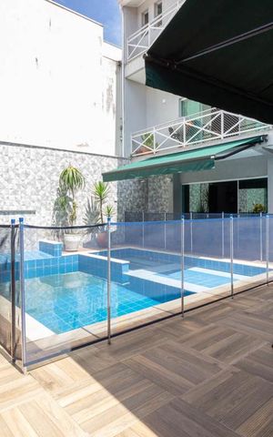 Casa à venda com 500m², 3 quartos e 3 vagas Casa à venda com 500m², 3 quartos e 3 vagasQuintal