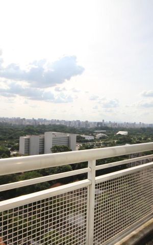 Apartamento à venda com 109m², 2 quartos e 3 vagasVaranda