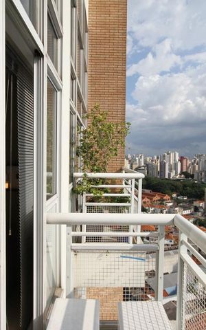 Apartamento à venda com 109m², 2 quartos e 3 vagasVaranda