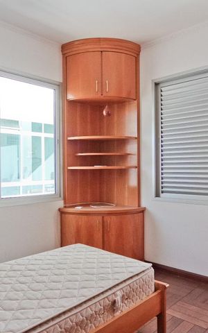 Casa à venda com 360m², 4 quartos e 8 vagas Casa à venda com 360m², 4 quartos e 8 vagasQuarto 4