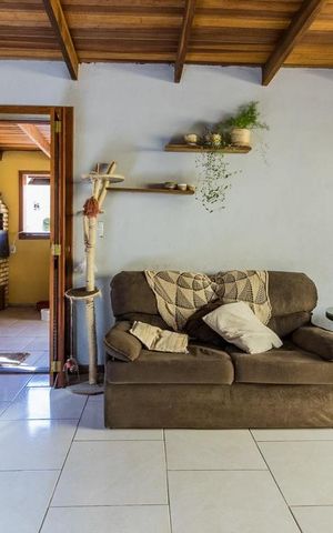 Casa à venda com 319m², 4 quartos e 4 vagas Casa à venda com 319m², 4 quartos e 4 vagasSala