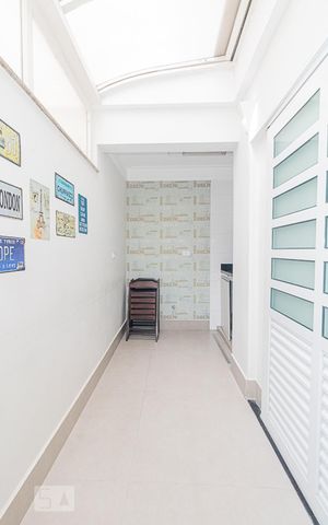 Casa de condomínio à venda com 180m², 3 quartos e 3 vagas Casa de condomínio à venda com 180m², 3 quartos e 3 vagasÁrea de Serviço e Churrasqueira
