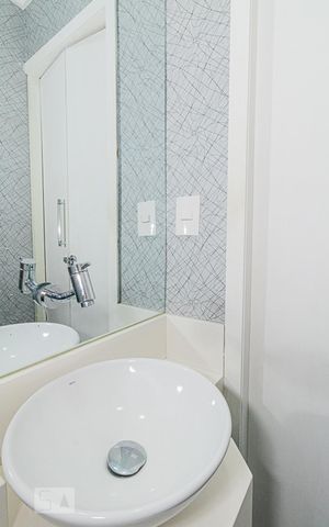 Casa de condomínio à venda com 180m², 3 quartos e 3 vagas Casa de condomínio à venda com 180m², 3 quartos e 3 vagasLavabo