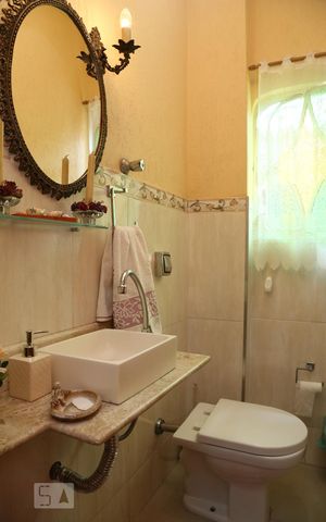 Casa à venda com 200m², 4 quartos e 3 vagasLavabo