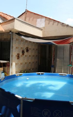 Casa à venda com 200m², 4 quartos e 3 vagasQuintal