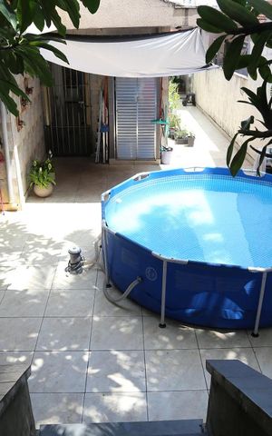 Casa à venda com 200m², 4 quartos e 3 vagasQuintal