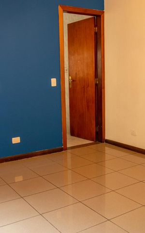 Casa à venda com 225m², 4 quartos e 4 vagas Casa à venda com 225m², 4 quartos e 4 vagasSala de Jantar