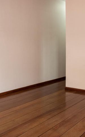 Casa à venda com 225m², 4 quartos e 4 vagas Casa à venda com 225m², 4 quartos e 4 vagasQuarto 4