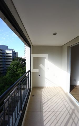 Apartamento à venda com 75m², 2 quartos e 1 vaga Apartamento à venda com 75m², 2 quartos e 1 vagaVaranda