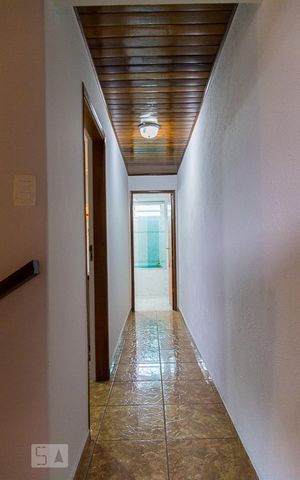 Casa à venda com 125m², 3 quartos e 2 vagasCorredor