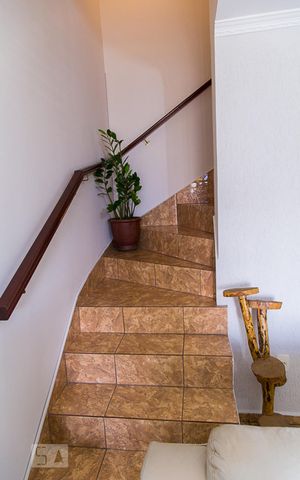 Casa à venda com 125m², 3 quartos e 2 vagasCorredor
