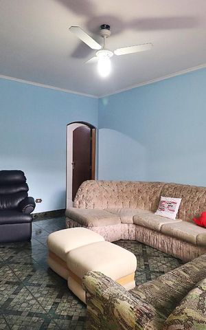 Casa à venda com 224m², 3 quartos e 5 vagasSala