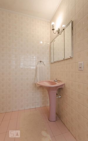 Casa à venda com 400m², 3 quartos e 8 vagas Casa à venda com 400m², 3 quartos e 8 vagasBanheiro Social 2