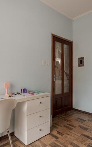 Casa à venda com 400m², 3 quartos e 8 vagas Casa à venda com 400m², 3 quartos e 8 vagasQuarto 2