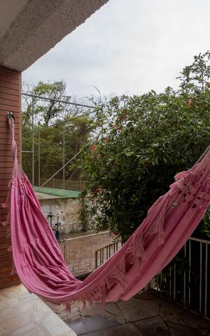 Casa à venda com 400m², 3 quartos e 8 vagas Casa à venda com 400m², 3 quartos e 8 vagasVaranda