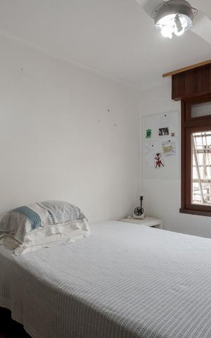 Casa à venda com 400m², 3 quartos e 8 vagas Casa à venda com 400m², 3 quartos e 8 vagasQuarto 1