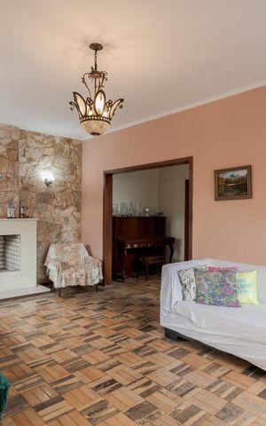 Casa à venda com 400m², 3 quartos e 8 vagas Casa à venda com 400m², 3 quartos e 8 vagasSala 1