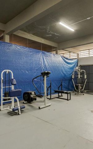 Casa à venda com 400m², 3 quartos e 8 vagas Casa à venda com 400m², 3 quartos e 8 vagasGaragem