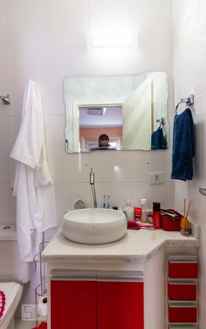 Casa de condomínio à venda com 159m², 3 quartos e 3 vagas Casa de condomínio à venda com 159m², 3 quartos e 3 vagasBanheiro da Suíte 1