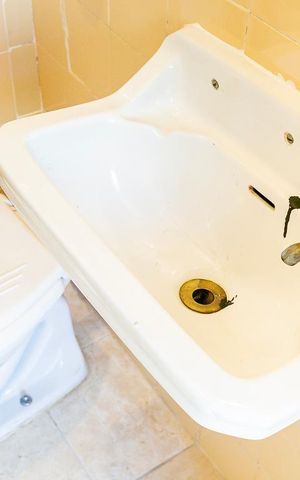 Apartamento para alugar com 126m², 3 quartos e 1 vaga Apartamento para alugar com 126m², 3 quartos e 1 vagaPia do Banheiro de Serviço