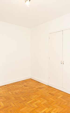 Apartamento para alugar com 126m², 3 quartos e 1 vaga Apartamento para alugar com 126m², 3 quartos e 1 vagaQuarto 2