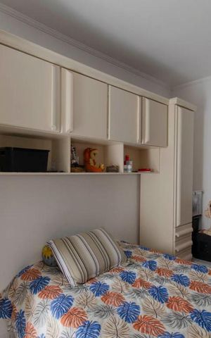 Casa à venda com 200m², 3 quartos e 2 vagas Casa à venda com 200m², 3 quartos e 2 vagasSuíte