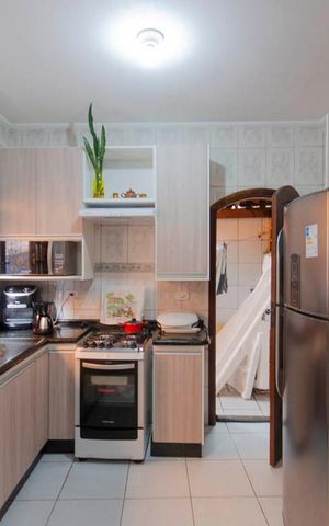 Casa à venda com 200m², 3 quartos e 2 vagas Casa à venda com 200m², 3 quartos e 2 vagasCozinha