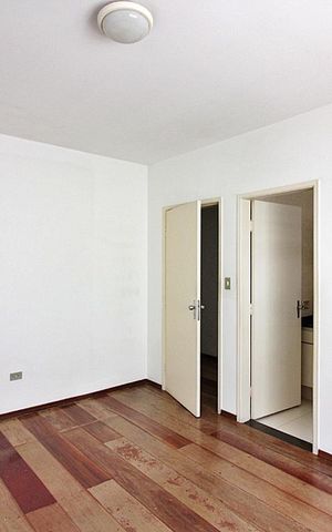 Casa à venda com 197m², 3 quartos e 2 vagasQuarto 1 - Suíte