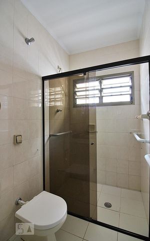 Casa à venda com 197m², 3 quartos e 2 vagasBanheiro do Quarto 1 - Suíte
